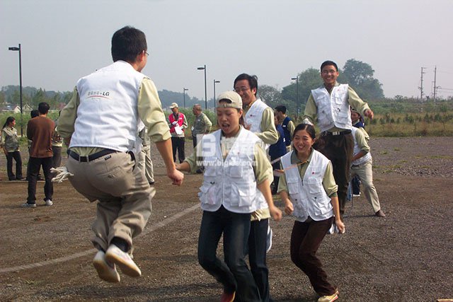 LG冰箱事業(yè)部金牌班組長(zhǎng)培訓(xùn)現(xiàn)場(chǎng) LG冰箱事業(yè)部金牌班組長(zhǎng)培訓(xùn)現(xiàn)場(chǎng)