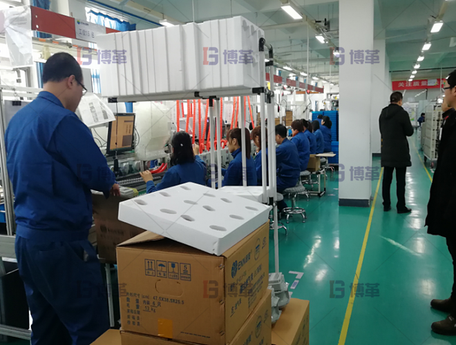 采用雙邊流水線，節(jié)約空間，電子組裝材料水蜘蛛配送。